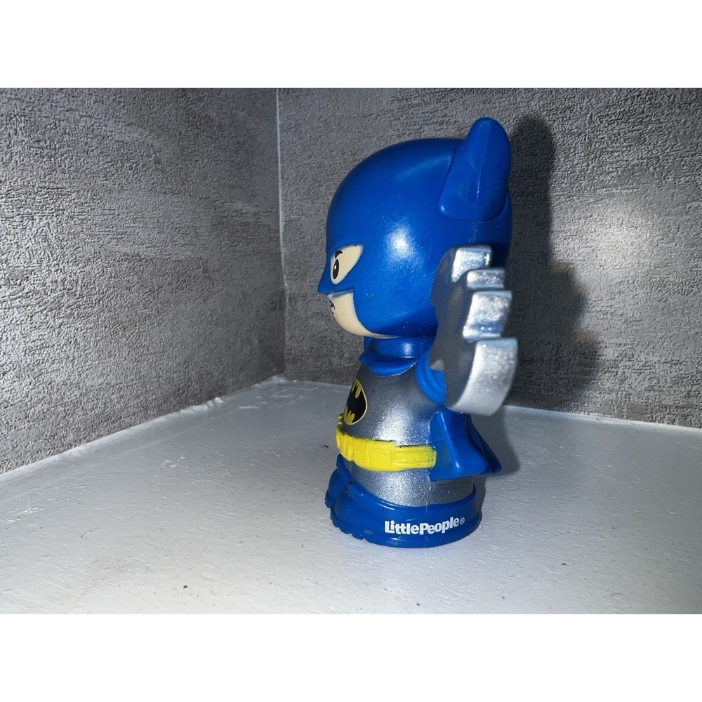 Fisher Price Little People DC Comics Super Friends Blue BATMAN Toy Figure 2020 - Picture 4 of 6